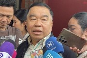 跟特朗普通完话，3小时后泰柬互相炮击并持续交火